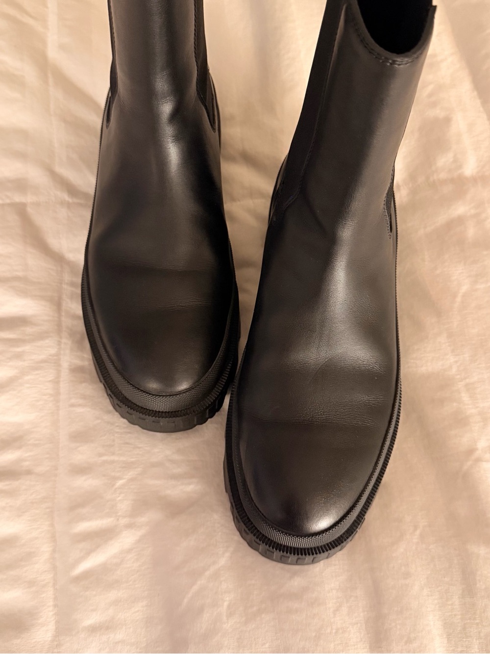 Moncler Black Leather Pull-Tab Chelsea Boots - Picture 5 of 9